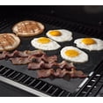 thumbnail image 2 of Grill Zone Tapis de Gril BBQ Réutilisable à Surface Antiadhésive, Ensemble de 3, 2 of 6