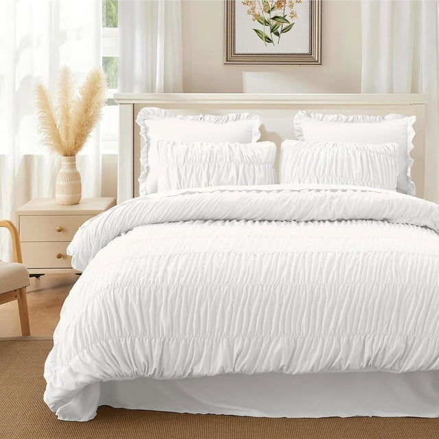 Nayoroom 3 Pieces White Ruched Duvet Cover Set Bed Set Boho Shabby Chic Bedding Set for Bedroom Soft Fluffy Ruffle Comforter Cover Set with Pillowcases,Full Size