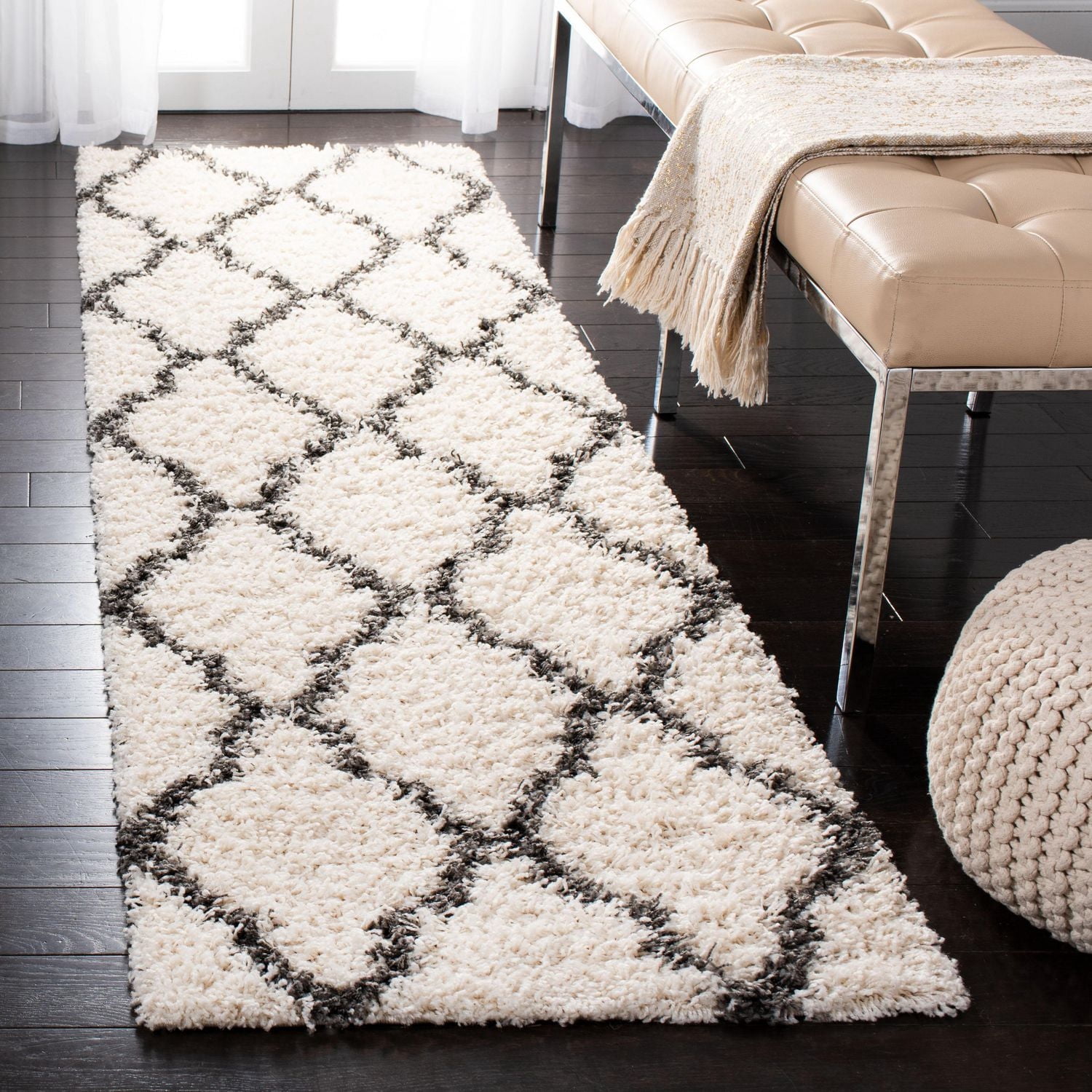 Safavieh Dallas Logan Geometric Shag Area Rug