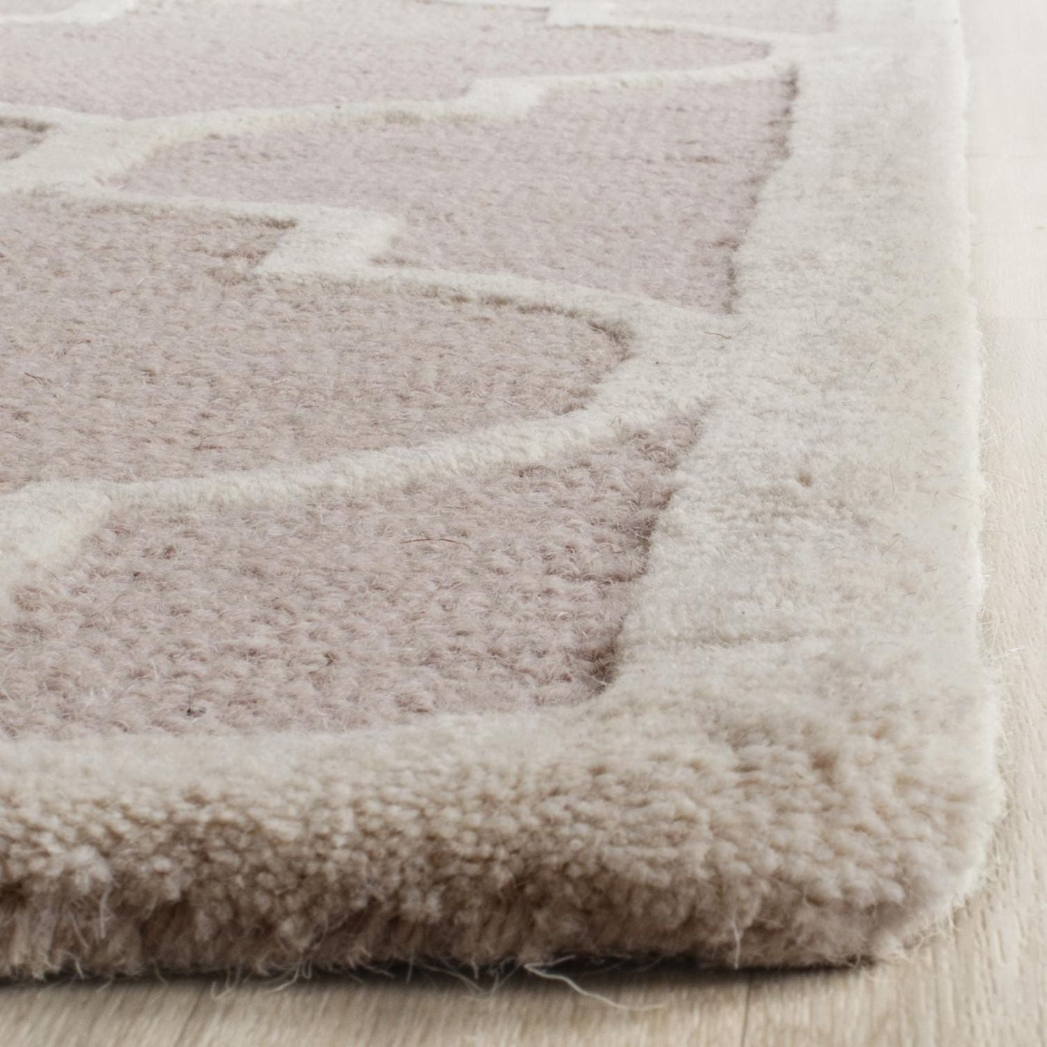 Safavieh Cambridge Kevin Geometric Area Rug