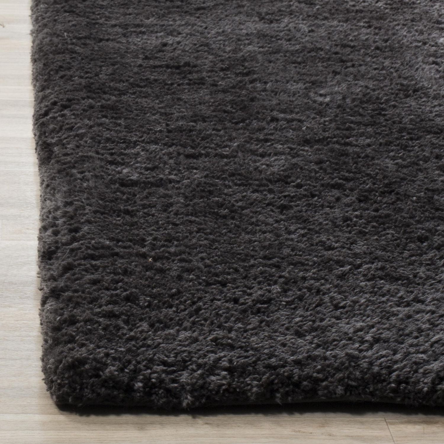 Safavieh Sheep Shag Sybella Solid Plush Area Rug