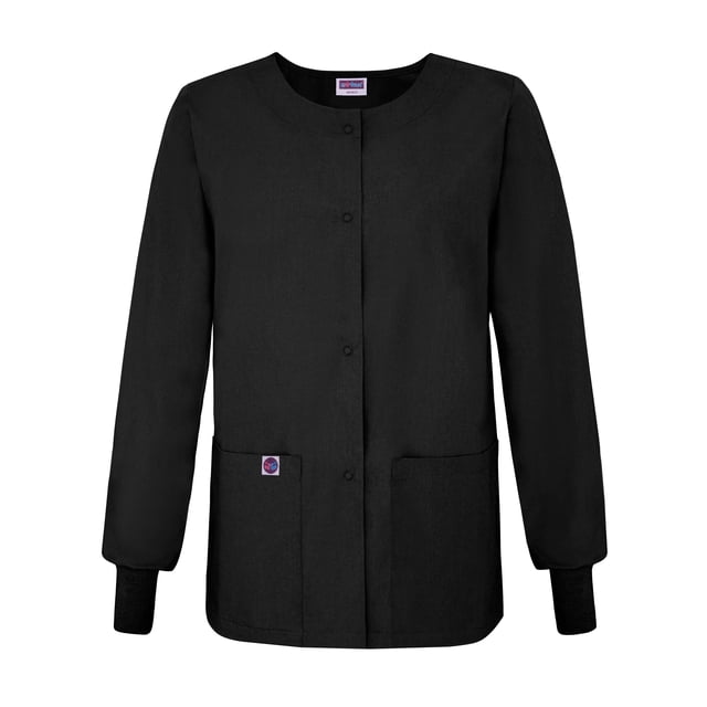 Sivvan Veste d'Échauffement pour Femmes avec Boutons-Pression à l'Avant et Encolure Ronde, Montrée en Couleur Noire. Comprend une Encolure Ronde Cousue, des Manches Longues avec Poignets en Tricot Côtelé, et Deux Grandes Poches Appliquées. Conçue avec une Coupe Classique et une Longueur Centrale de 29 Pouces en Taille M. Idéale pour les Infirmières, les Médecins et Autres Professionnels de la Santé.