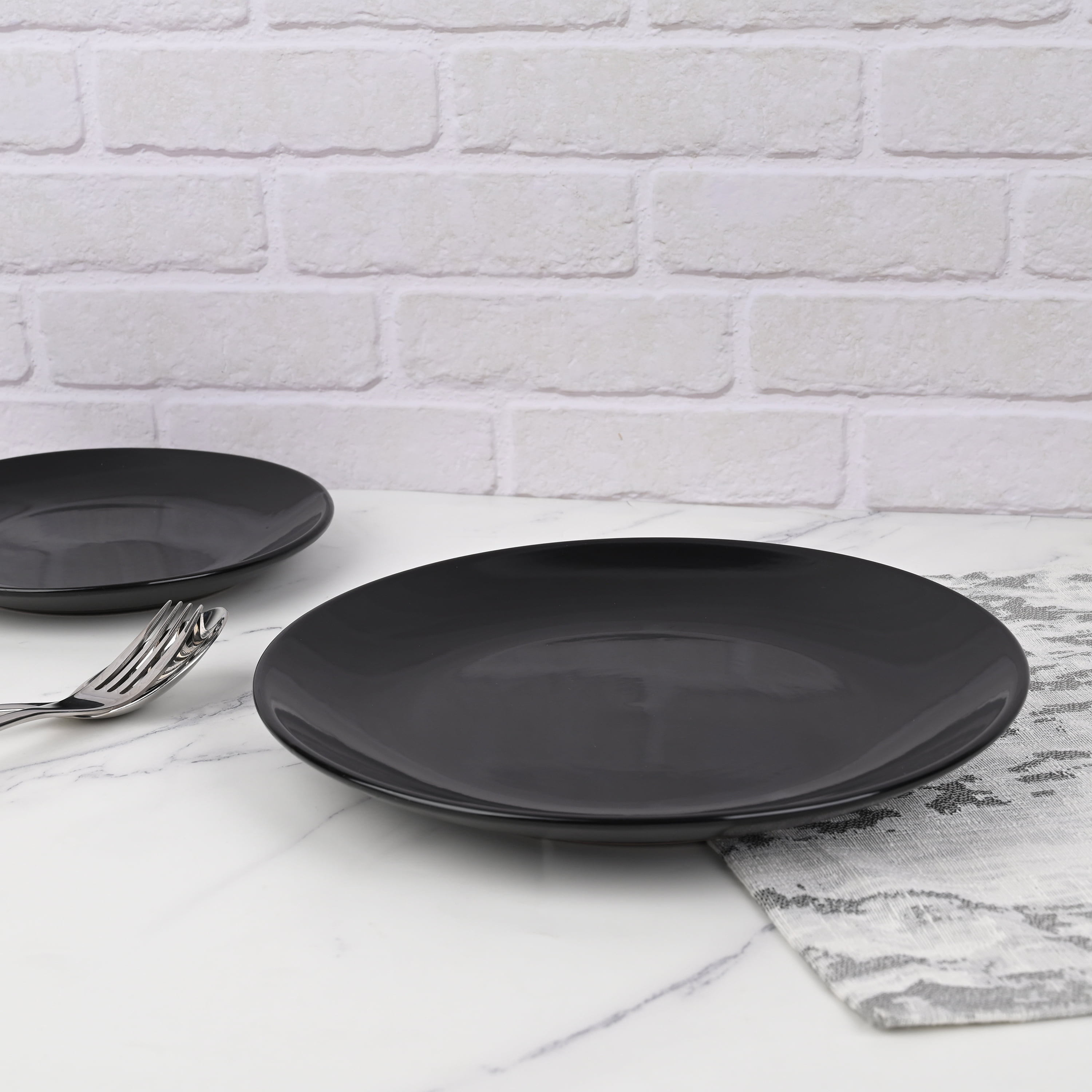 Assiette plate unie Mainstays, noir brillant