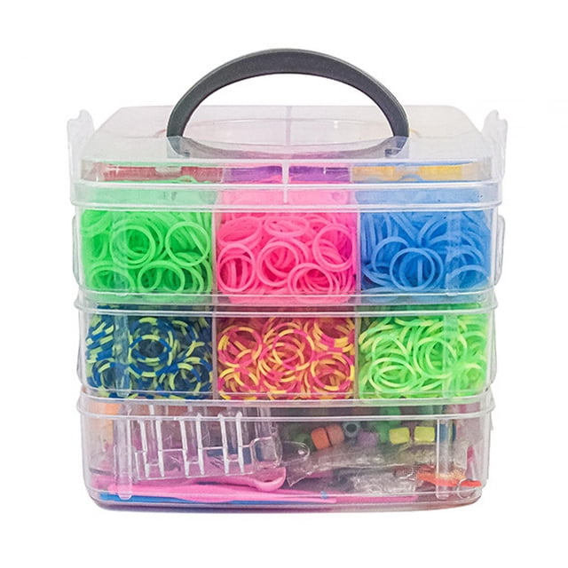 KLKCMS Rubber Bands Bracelet Kits featuring assorted beads, pendants, and loom bands in a multicolour set. The kit is stored in a transparent, portable plastic case with a black handle, containing organized compartments for rubber bands, beads, and tools like crochet hooks. Ideal for creating bracelets, necklaces, rings, and other crafts, this kit is suitable for kids' creative activities at home or while traveling.