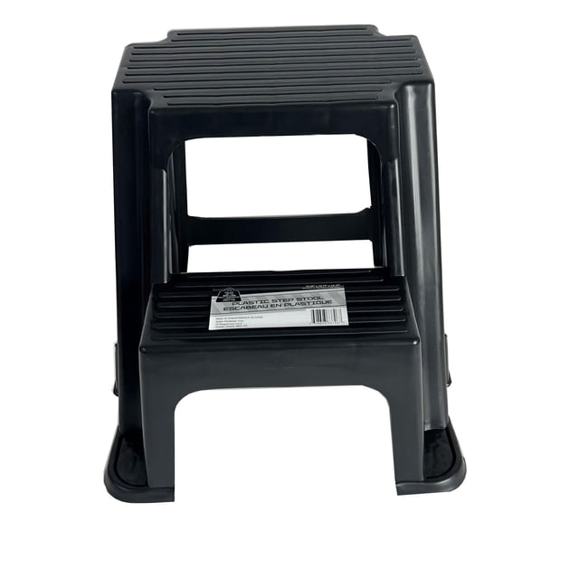 Homeworks Marchepied d'Appoint en Plastique de 18 Po Noir avec une Conception durable Qui Ne Se Plie Pas, surface Texturée Antidérapante sur les Deux Marches, et Pieds Larges avec Pieds en Caoutchouc pour la Stabilité, Convient à une Utilisation Intérieure dans les Cuisines, les Salles de Bain Ou les garages.