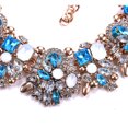 thumbnail image 3 of fastboy Collier Bavoir en Strass Style avec Strass Étincelants Alliage de Qualité Supérieure et Strass Violet, 3 of 6