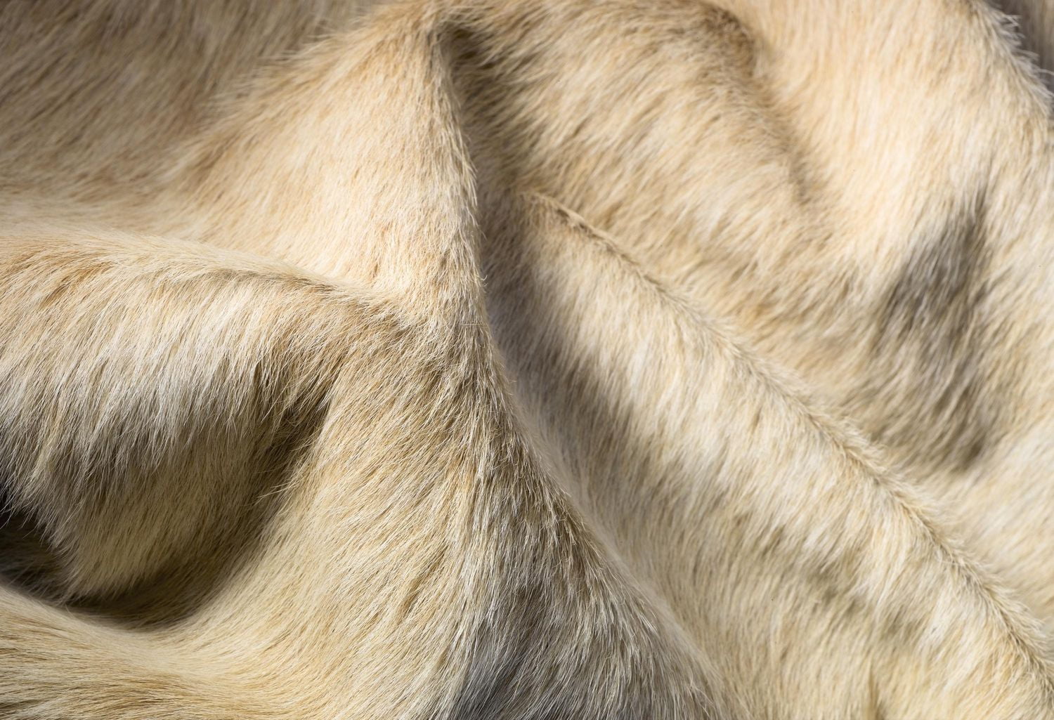 H-Natural 6'X7' Geneva Cowhide Rug