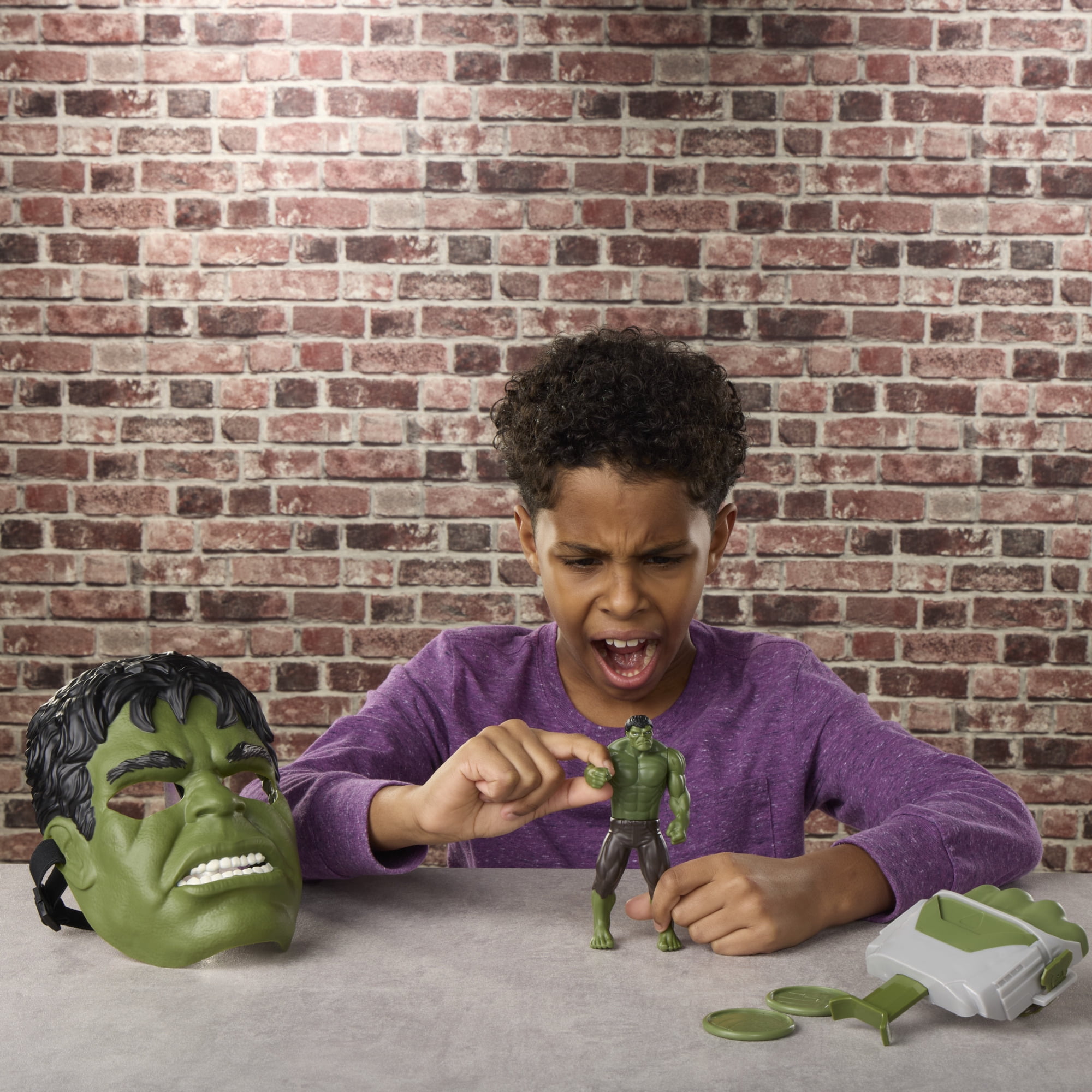Marvel Spider-Man : Un jour nouveau Hulk Coffret Rayon gamme avec 3 jouets de déguisement