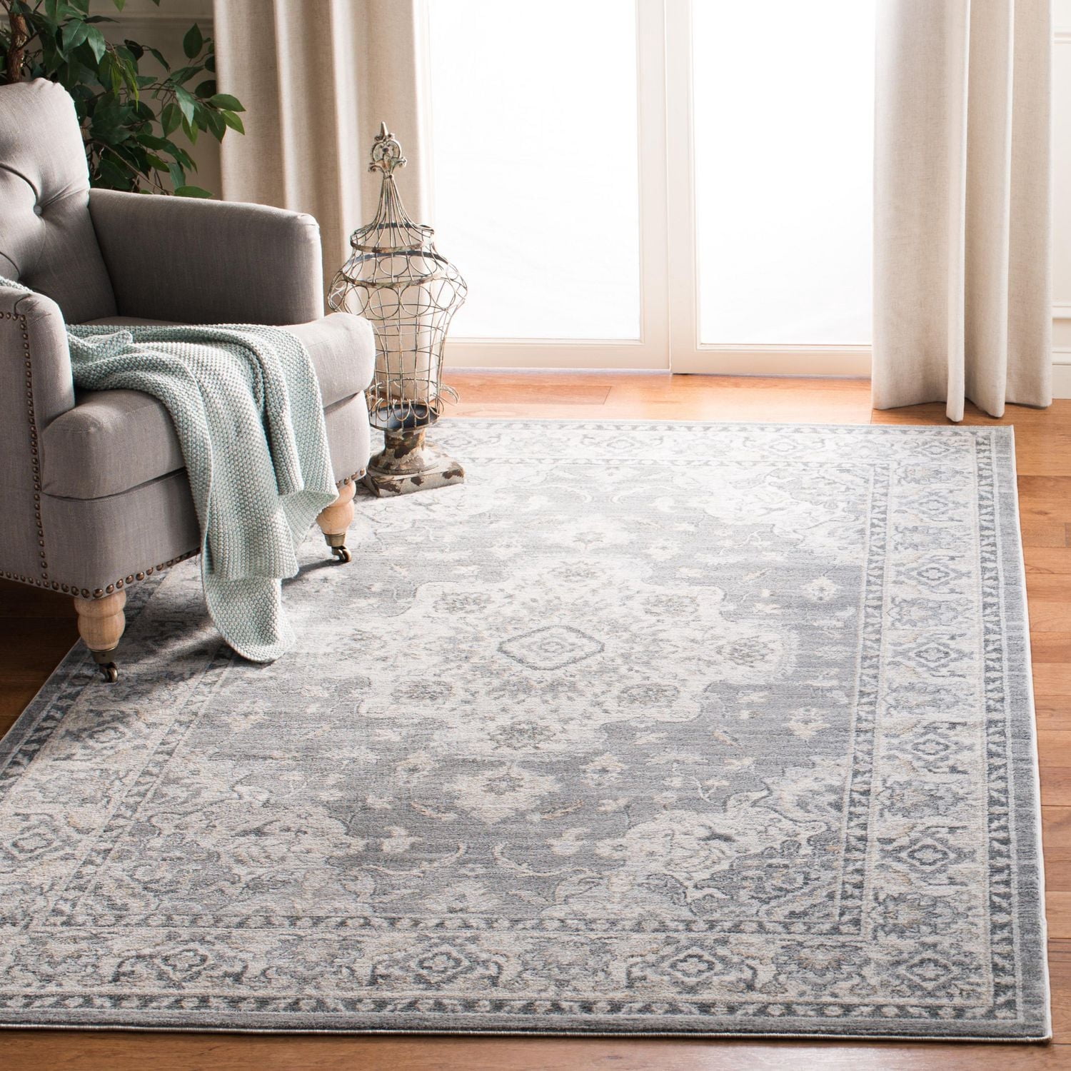 SAFAVIEH Isabella Tamzen Floral Bordered Area Rug