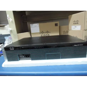 Cisco C2911-CME-SRST/K9 routeur avec 1 X HWIC-1DSU-T1 -1 X VIC2-4FXO - 1 X PVDM3