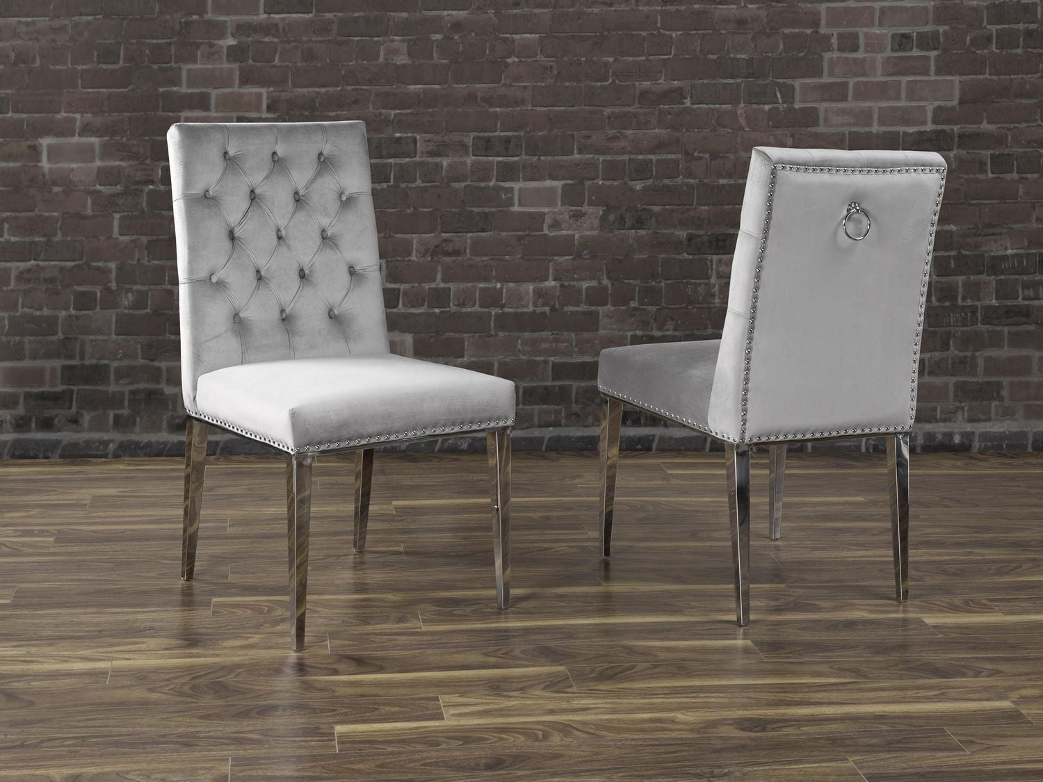 Chaise en velours touffeté Regan K-LIVING en gris avec pieds en acier inoxydable (Ensemble de 2)
