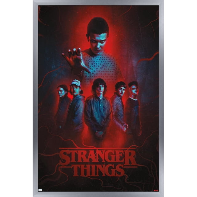 Netflix Stranger Things : Saison 4 - Affiche Murale de Groupe, 14,725 Po x 22,375 Po Encadrée, Représentant six Personnages avec une aura Rouge Lumineuse et des Vrilles sur un Fond Sombre, avec le logo Rouge Stranger Things au Bas, Idéal pour la Décoration Murale de Chambre Ou de Bureau.
