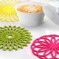 thumbnail image 2 of ruzhgo 3Pcs Silicone Résistant à la Chaleur Tapis de Table Rond en Forme Anti-Échaudage Bureau Tasse Pot Tapis Bol Napperon Cuisine Violet Violet, 2 of 6