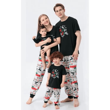 Pyjamas Assortis de Noël pour la Famille à Imprimé de Renne