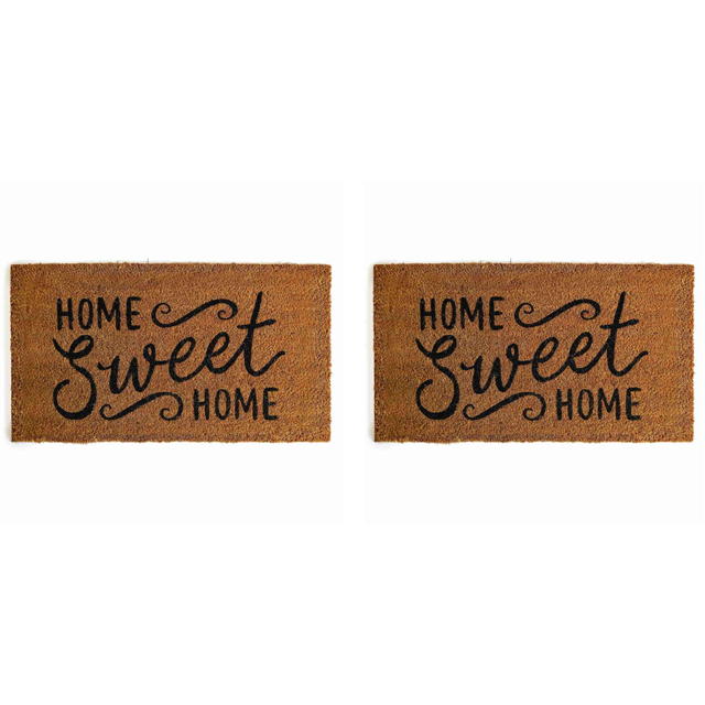 2X Tapis de Bienvenue en Fibre de Coco pour Porte d'Entrée avec un design Rectangulaire avec la phrase « Home Sweet Home » en Écriture Noire sur une surface en polyester Brune. Ces Tapis de Bienvenue Amusants Sont Durables, Sans Produits Chimiques et Conviennent à une Utilisation Intérieure et Extérieure, Enlève Efficacement la Saleté et les Débris des Chaussures. Idéal pour les Entrées, les Cuisines, les patios et les Zones à Fort Passage.
