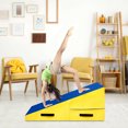 thumbnail image 2 of Costway Tapis de Gymnastique Incliné en Coin avec Poignée Zippée pour Entraînement à Domicile, 2 of 10
