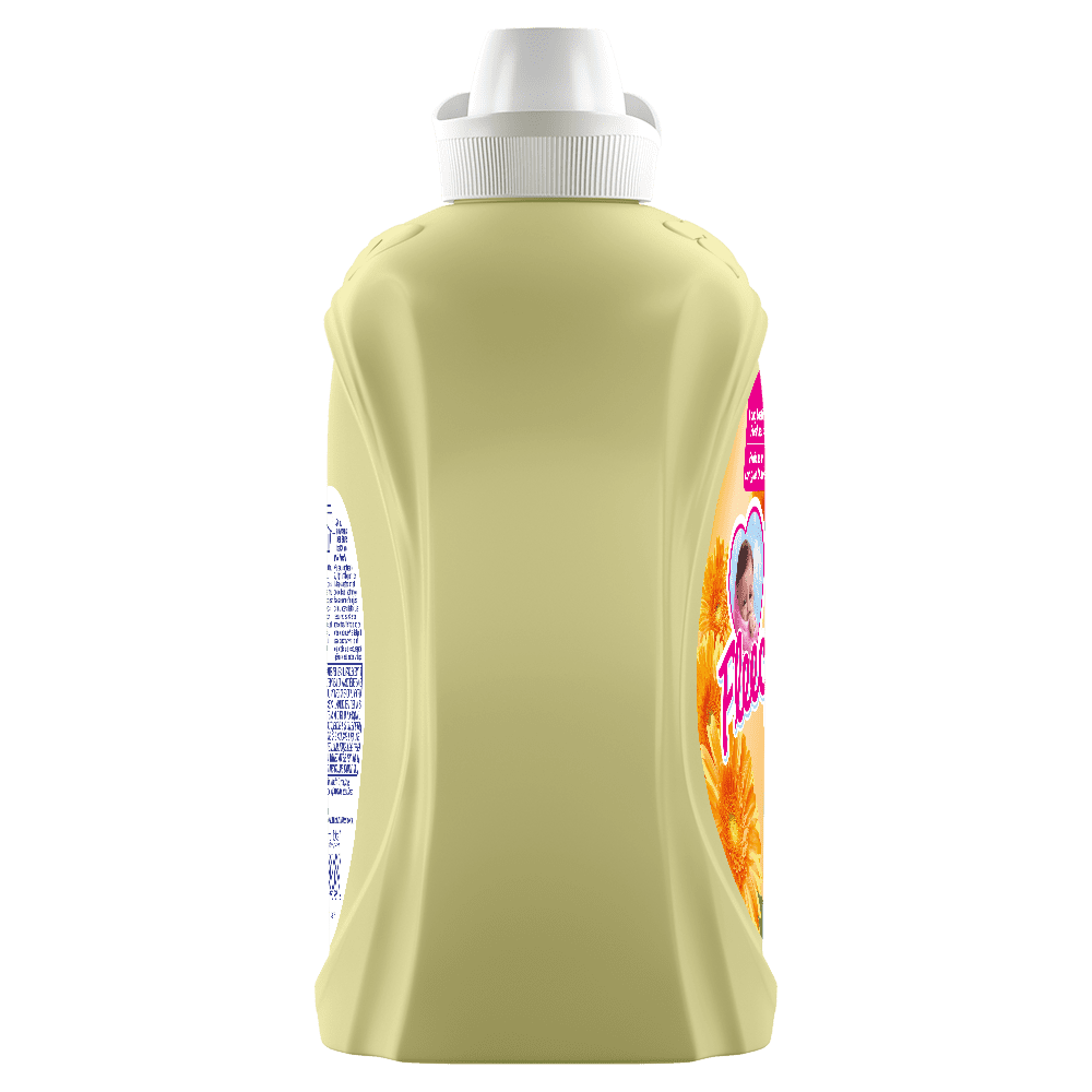 Fleecy Calm Concentrated Fabric Softener, Vanilla and Honey Lotus Scent, 4.7 L