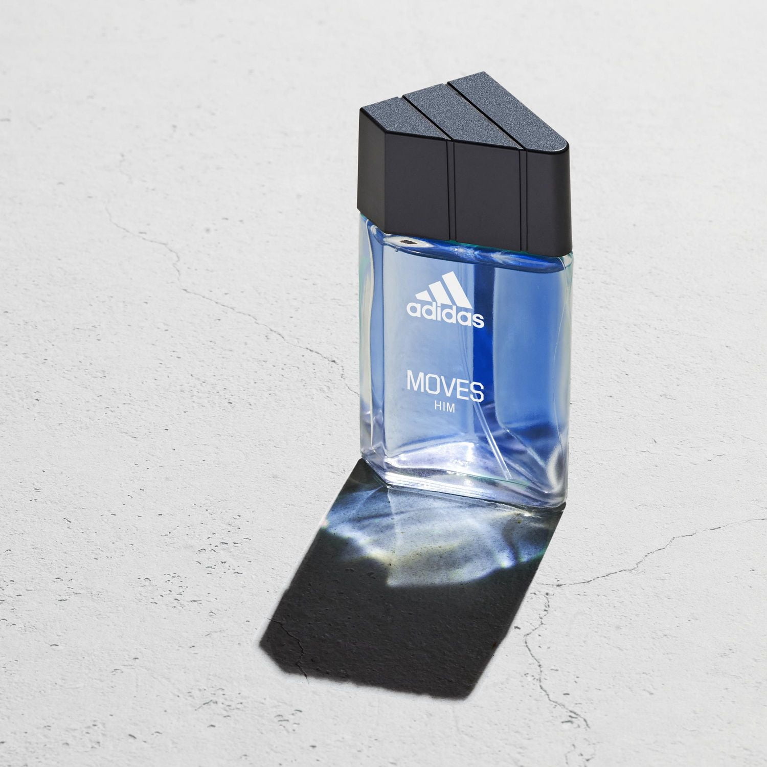 adidas Moves for Him Eau de Toilette pour Homme, Parfum aromatique, Notes de tête : pomme verte, anis, persil italien, menthe poivrée, mandarine et poivre noir, 50ml
