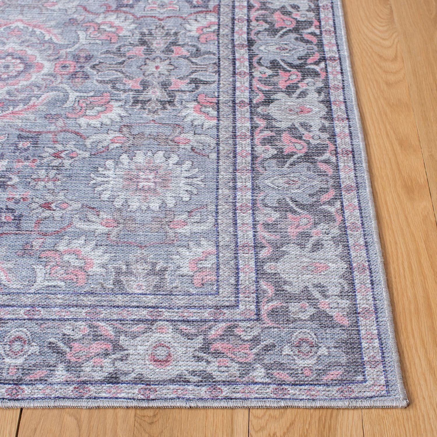 SAFAVIEH Serapi Amable Oriental Area Rug