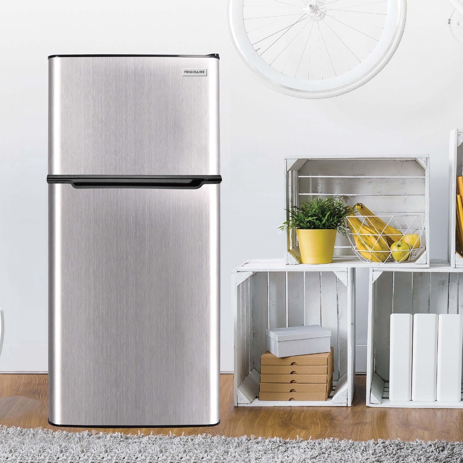 Frigidaire 4.5 Cu. ft. Compact Retro Refrigerator with Freezer