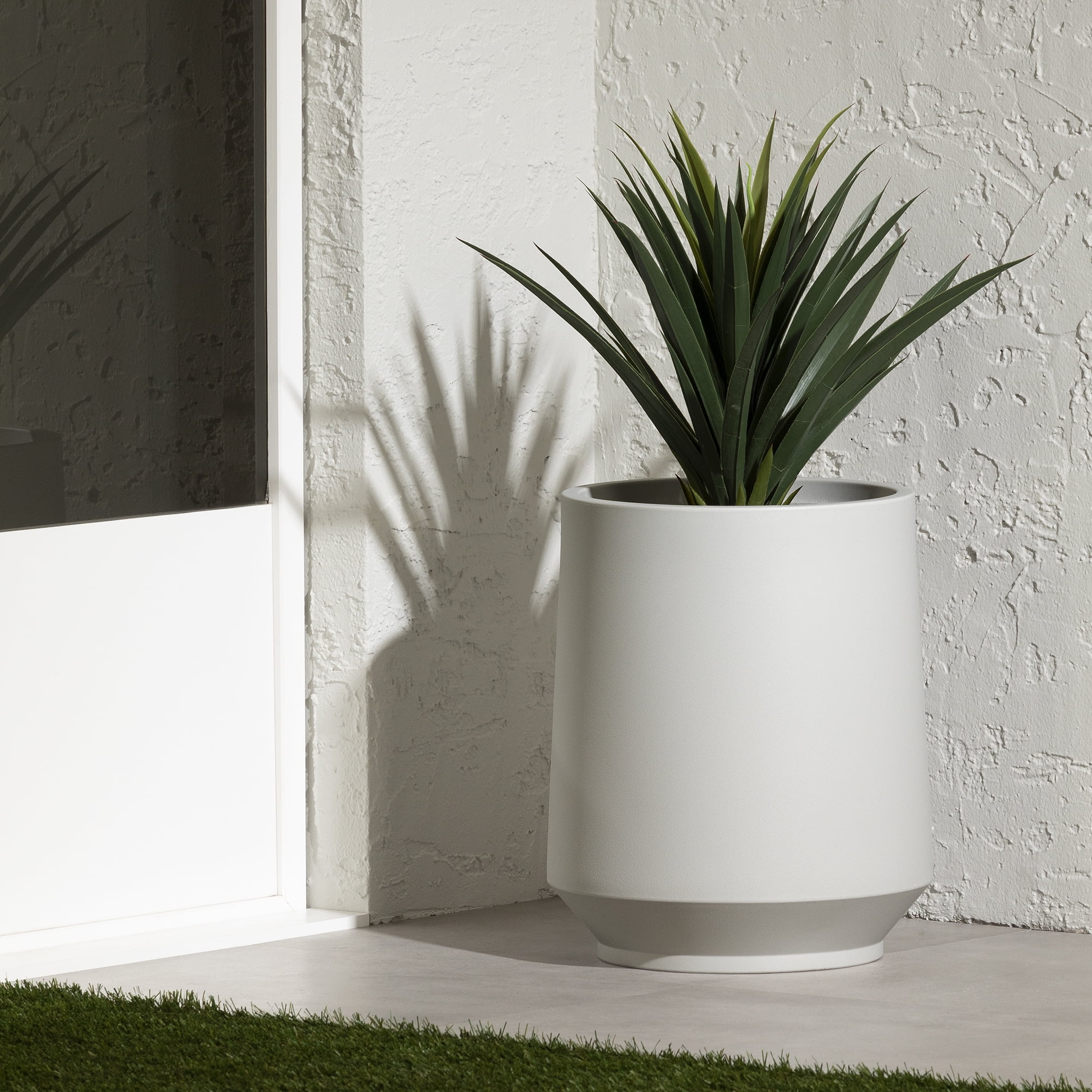 South Shore Dalya Planter, in Greige