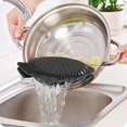 thumbnail image 4 of Passoire à Clip pour Casseroles et Poêles, Passoire à Clipser Fabriquée par la FDA, Silicone Résistant à la Chaleur, Facile à Utiliser et à Ranger, Va au Lave-Vaisselle, 4 of 6