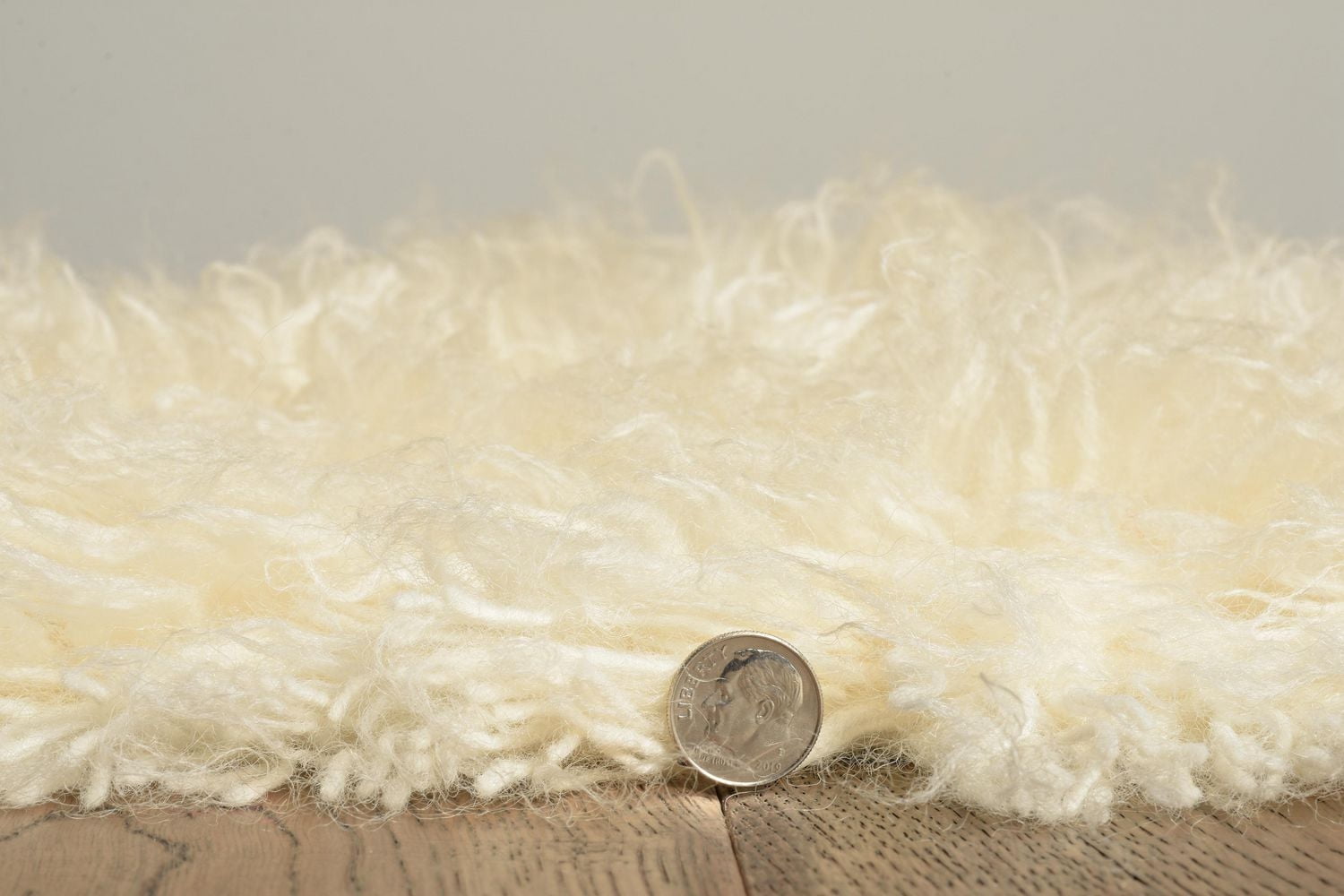 3A Flokati 2000gr 4' x 6' Area Rug, Natural