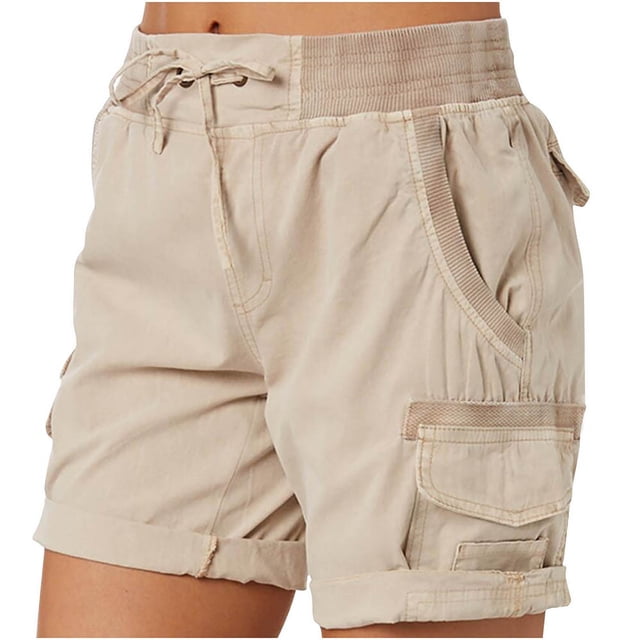 hotojiny Shorts Cargo pour Femmes Taille Haute à Cordon, Grande Taille, Shorts de Randonnée Décontractés à Jambe Droite Roulée, Bermudas de Randonnée. Ces Shorts Beiges Présentent un design Taille Haute avec une Taille Élastique et un Cordon pour un Confort Ajustable. la silhouette à Jambe Droite Comprend des Ourlets Roulés et de Multiples Poches, Y Compris une Poche Cargo Latérale, Offrant à la Fois du style et de la Fonctionnalité. Fabriqués en Tissu Respirant, Ces Shorts Sont Idéals pour les Sorties Décontractées, la Randonnée Ou le Port Quotidien.