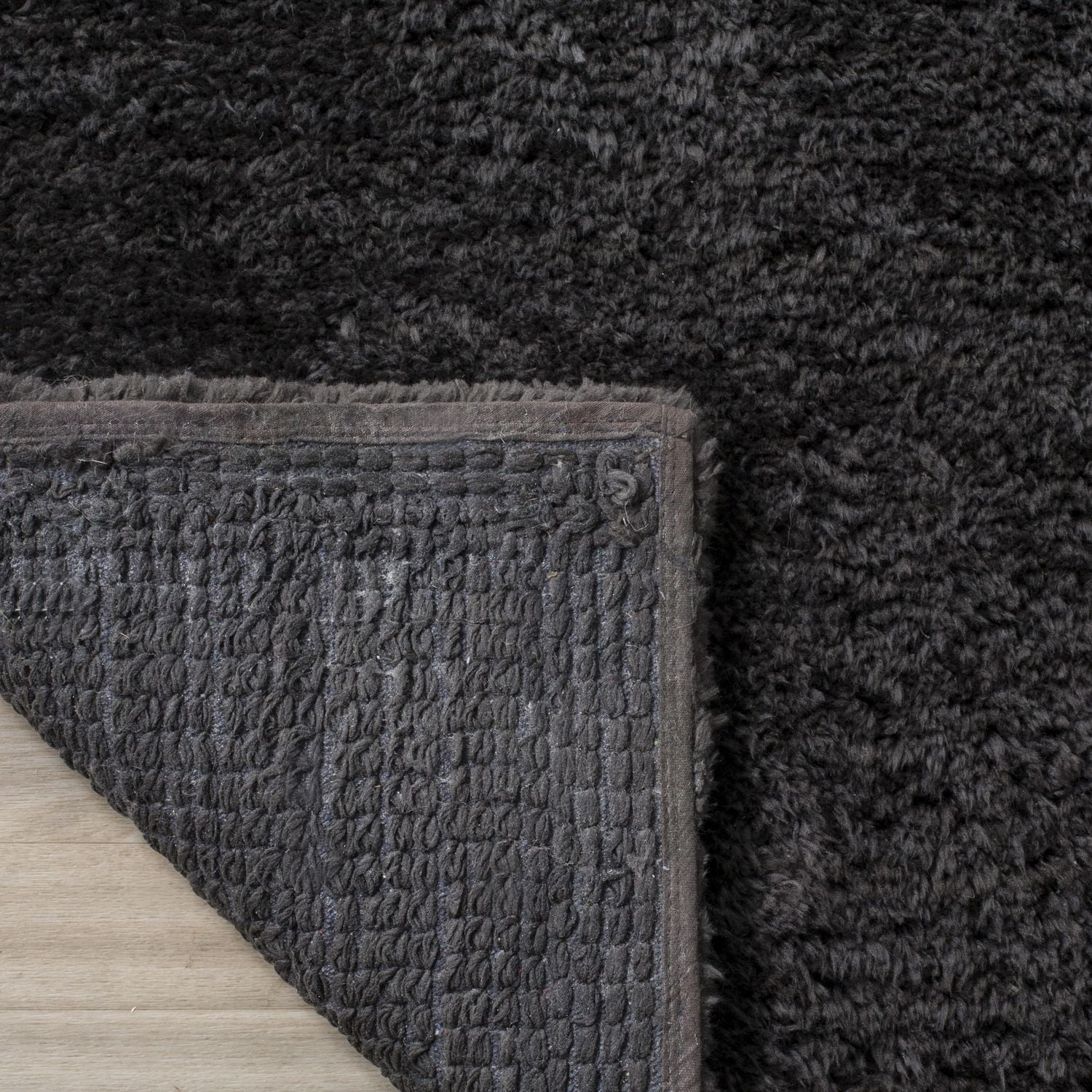 Safavieh Sheep Shag Sybella Solid Plush Area Rug