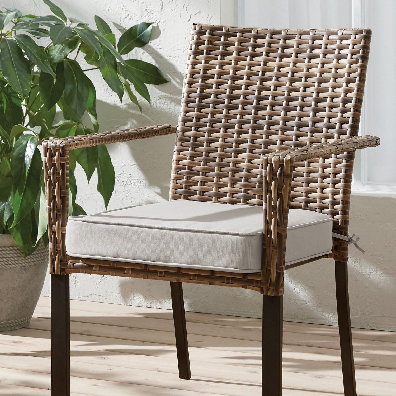 HOMETRENDS Deluxe Seat Cushion with Ties