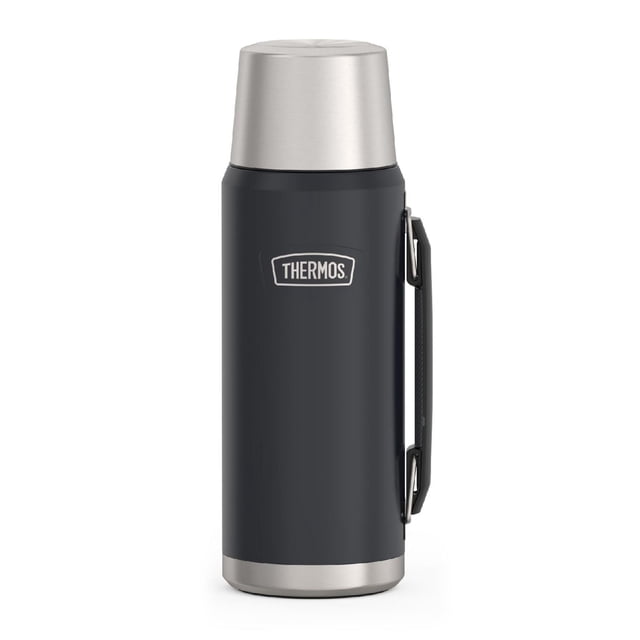 Série Contenant Isotherme Icône Bouteille de Boisson en Acier Inoxydable Isolée sous Vide 1,2 L, Cylindre en Acier Inoxydable Orienté vers l'Avant avec Acier Brossé 18/8, Couvercle de Tasse de Service à Double Paroi Intégré, Poignée de Transport à Charnière, Bouchon Torsadable et Coulant et base Antidérapante Griptec, Flasque de Voyage Adaptée au camping Ou aux Déplacements Quotidiens.