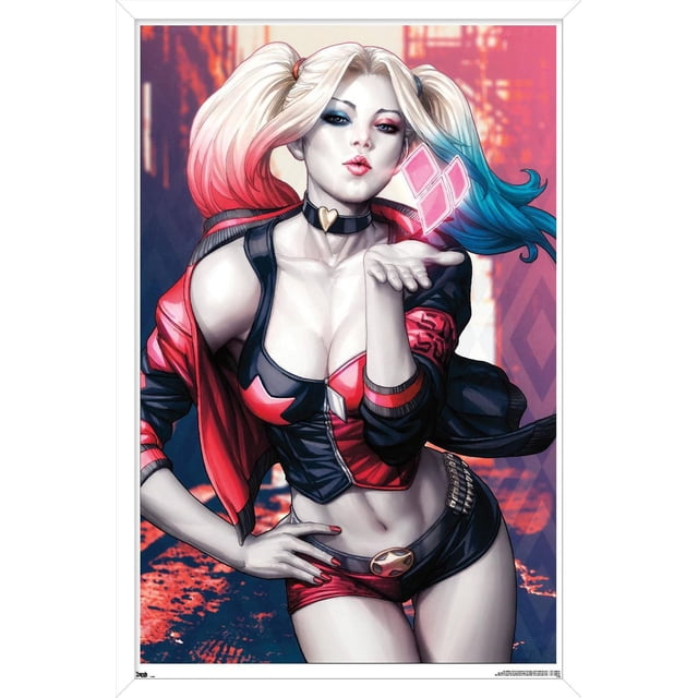 DC Comics - Harley Quinn - Affiche Murale Kiss, 14,725 Po x 22,375 Po Mettant en Vedette Harley Quinn dans une Veste Courte Rouge et Noire et des shorts Assortis avec une Boucle de Ceinture Étoile, Ses Cheveux Stylés en Tringles Rouges et Bleues, Soufflant un Baiser avec des Formes de Diamants Roses Lumineux Près de Sa Main, sur un Fond Urbain Chaleureux, Convient à l'Art Mural et à la Déco Intérieure.