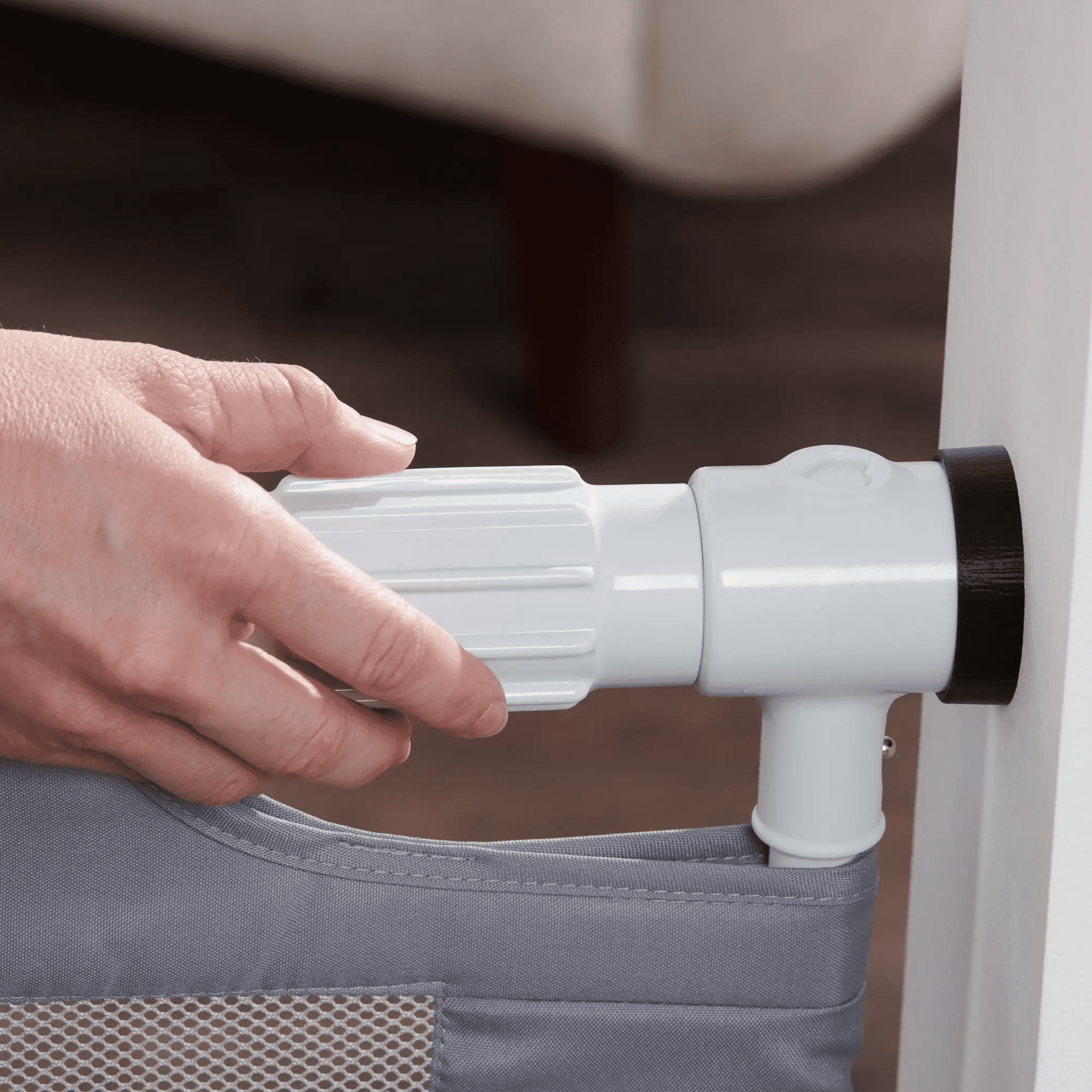 Regalo Barrière de Sécurité Bébé et Animaux Extensible 50" – Barrière Gris à Fixation Sans Perçage pour Portes ou Couloirs, Convient pour Ouvertures de 27,5 à 50 po