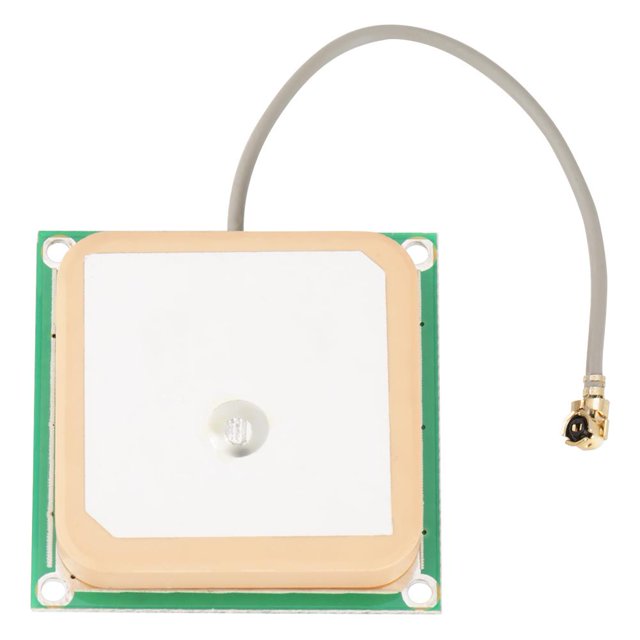 28dB High Gain GPS Active Antenna Ceramic Patch Internal 25 * 25 * 8mm Connector