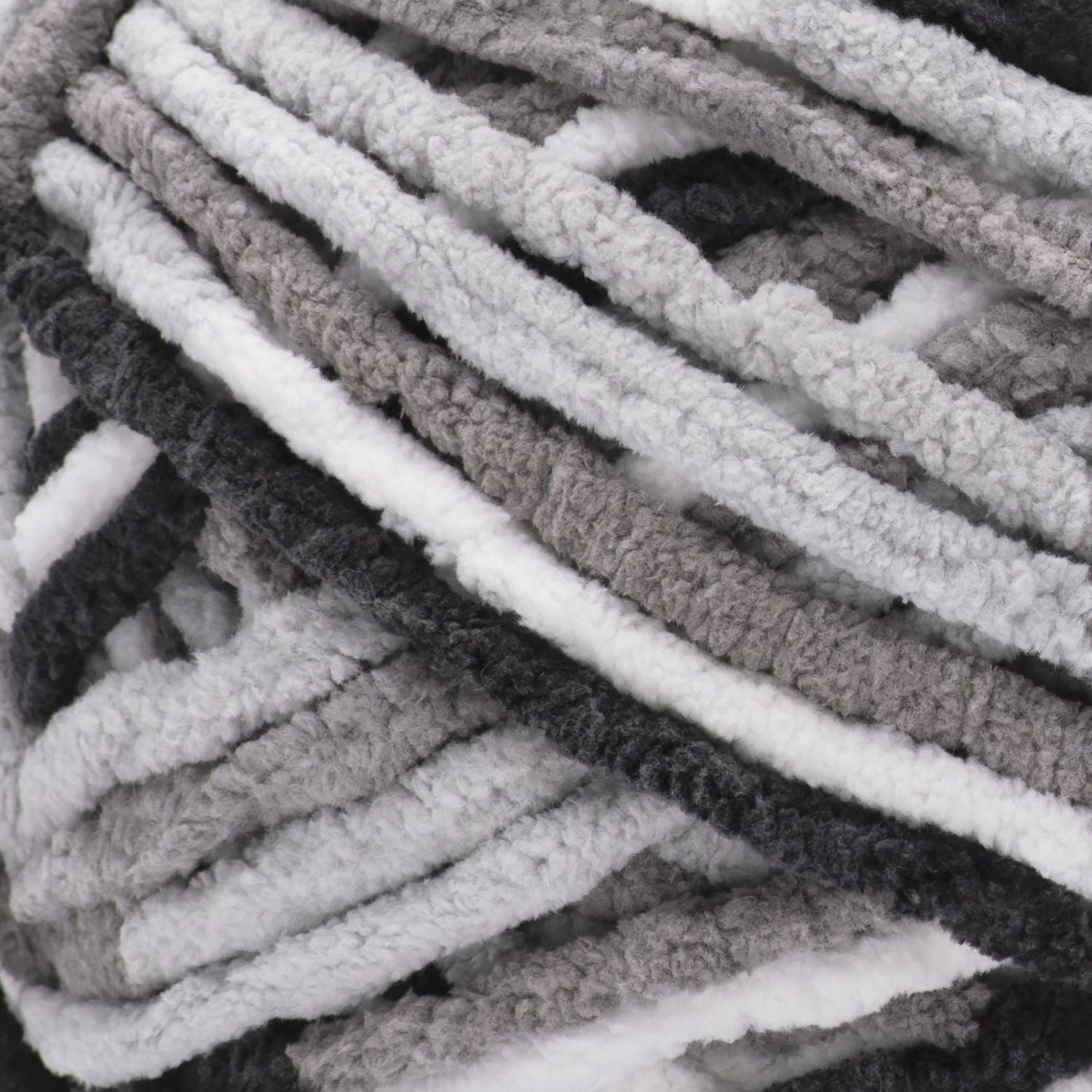 Bernat® Blanket™ #6 Super Bulky Polyester Yarn, Gray Storm Varg 10.5oz/300g, 220 Yards