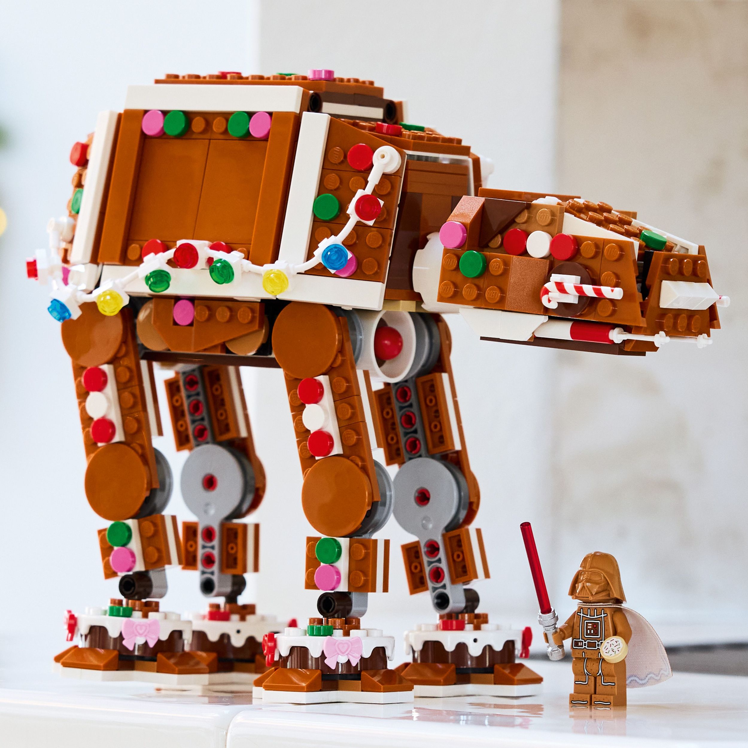 LEGO Star Wars Le Marcheur TB-TT en Pain d’Épices, Ensemble de Construction de Décoration de Noël 40806