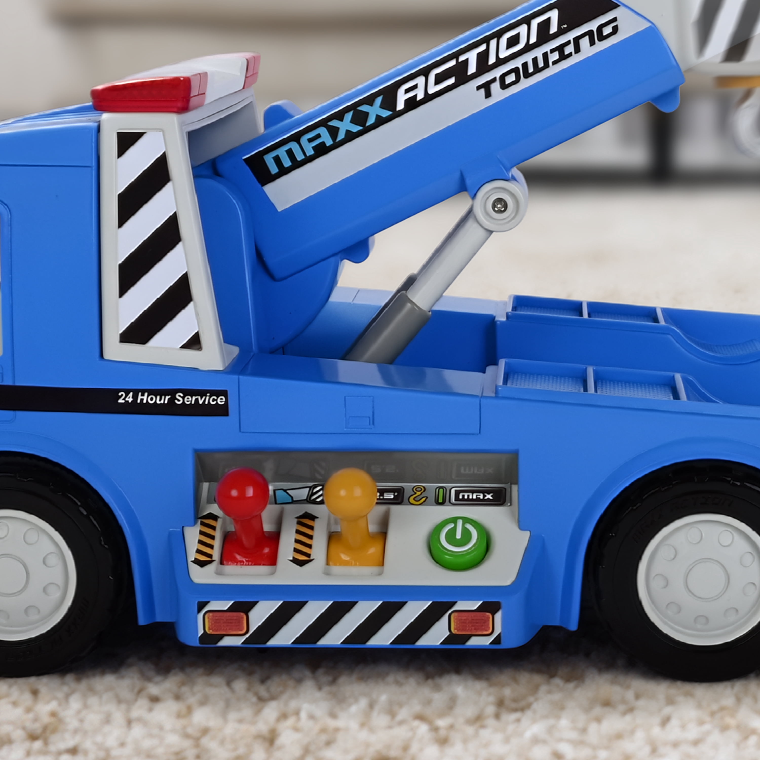 Maxx Action Tow Truck