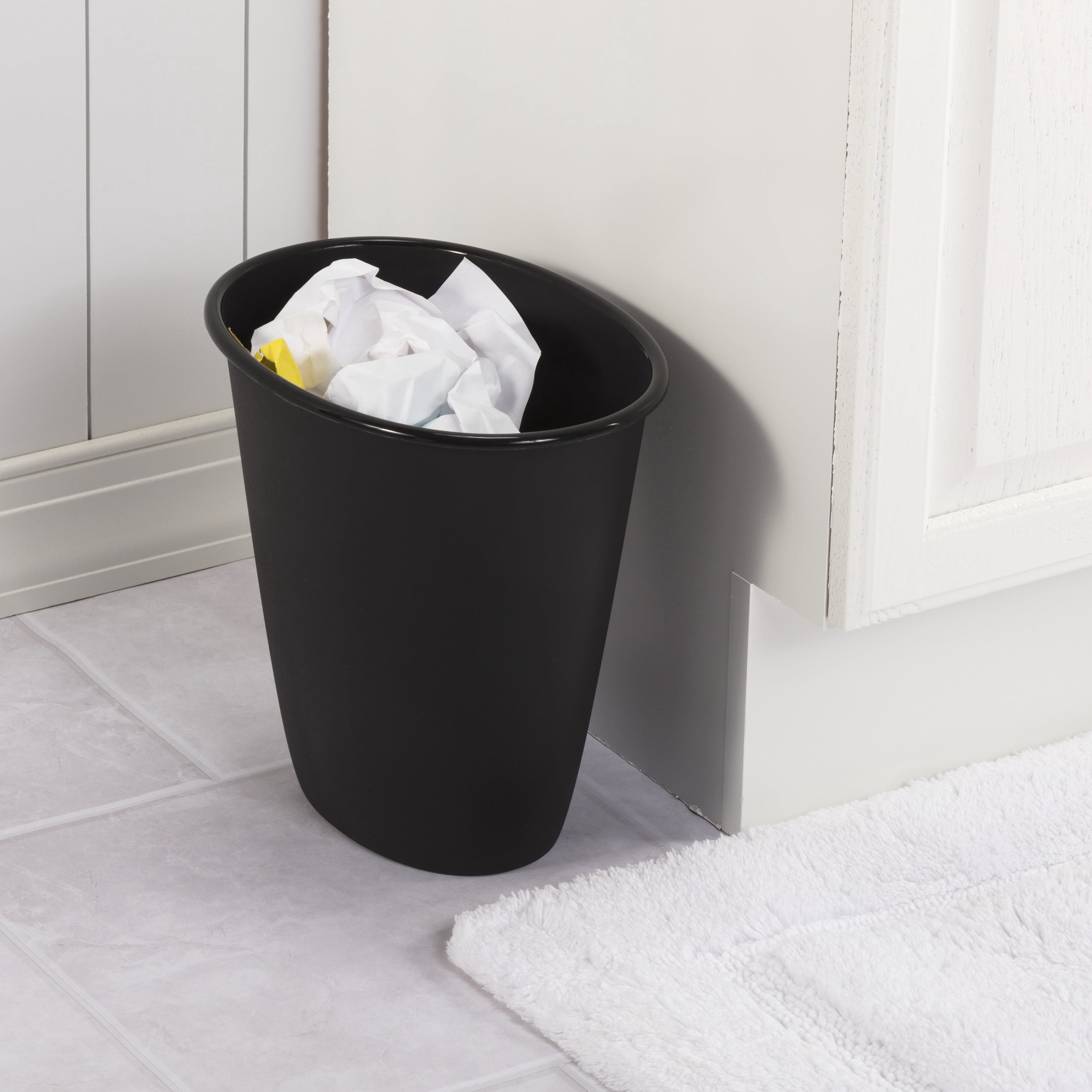 Sterilite Corbeille à déchets ovale de 5,7 L, petite poubelle ouverte en plastique pour salle de bain ou bureau, noir