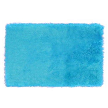 Tapis en fausse fourrure pour enfants Mainstays de Home Decor Inc., bleu clair – 76,2 x 114,3 cm, doux et confortable, idéal pour les chambres ou les salles de jeux.