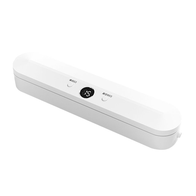 Food Sealers Vacuum Machine d'Emballage sous Vide, Scelleuse sous Vide Automatique Noire Compacte et Élégante pour la Conservation et le Scellage des Aliments. Comprend un Moteur Puissant de 120 W, une Pression sous Vide de 85 kPa et une Bande Chauffante de 11 Pouces pour le Scellage Hermétique. l'Appareil Mesure 34,8 X 7 X 6,4 cm et Convient aux Sacs sous Vide et aux Boîtes de Rangement. Idéal pour Prolonger la Fraîcheur des Provisions jusqu'à 8 Fois Plus Long. Présenté dans une Vue Orientée