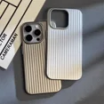 thumbnail image 2 of Étui PC en Titane Naturel de Luxe pour iPhone 16 15 14 13 Pro Max Plus, Étui Arrière Rigide Ondulée à Grille Électroplaquée tzw, 2 of 7