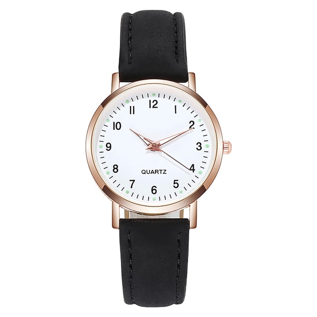 Montre Rétro Lumineuse pour Femme Sertie de Diamants avec Mouvement à quartz, Cadran Blanc avec Chiffres Noirs et Boîtier en Alliage Ton Or rose. La Montre a un Bracelet en Similicuir Noir de 16 mm de Largeur et de 225 mm de Longueur, avec un Diamètre de Boîtier de 32,5 mm et une Épaisseur de 8 mm. Pèse 22 g.