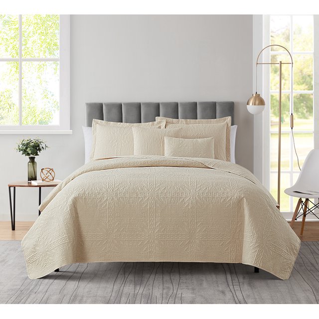 Clara Clark Home Quilt Set Bedspread - Ultra Soft Microfiber Embossed Grid Weave Pinsonic Lightweight - Quilted Comforter 5 Piece Bedding Set - 2 Pillow Shams, 2 Euro Shams - King, Beige Cream