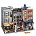 thumbnail image 4 of LEGO Creator Expert Assembly Square (10255), 4 of 5
