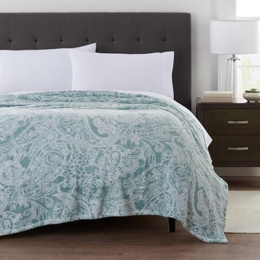 Hometrends Super Soft Paisley Plush Blanket Queen