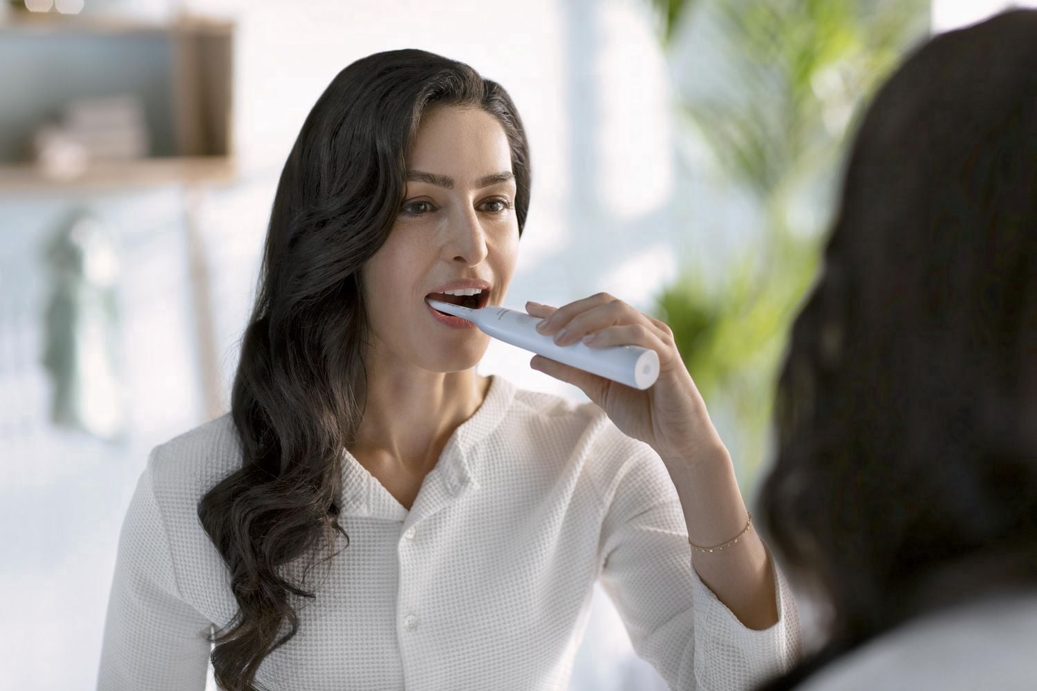 Philips Sonicare 4100 Power Toothbrush, Rechargeable Electric Toothbrush with Pressure Sensor, White HX3681