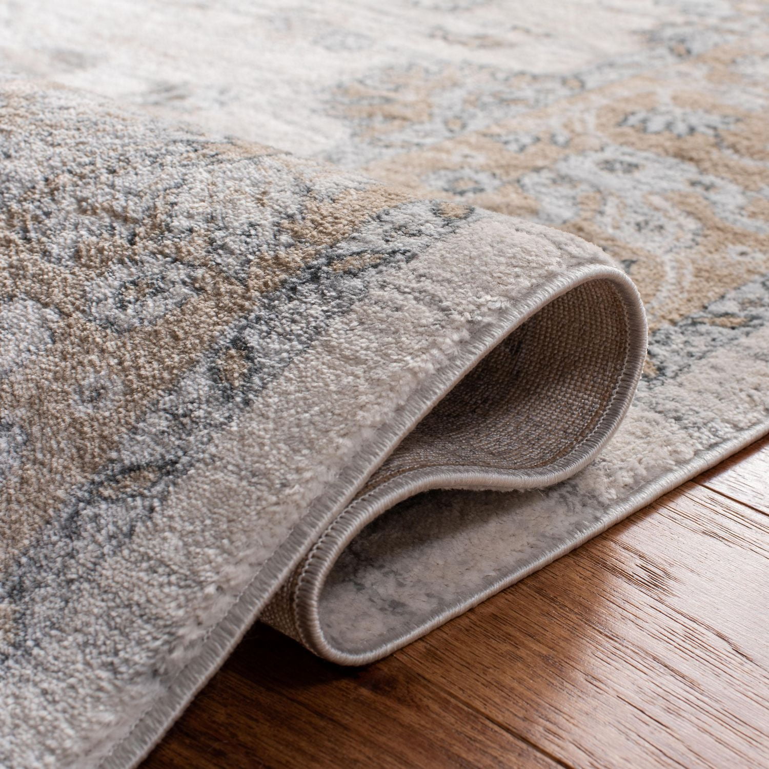 SAFAVIEH Isabella Kiana Tapis Floral