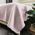 thumbnail image 2 of Ensemble de couette Carson de Gouchee Home – Ensemble de literie rose 3 pièces, coton délavé avec motif à coutures ondulées, couvre-lit doux toutes saisons, 2 of 9