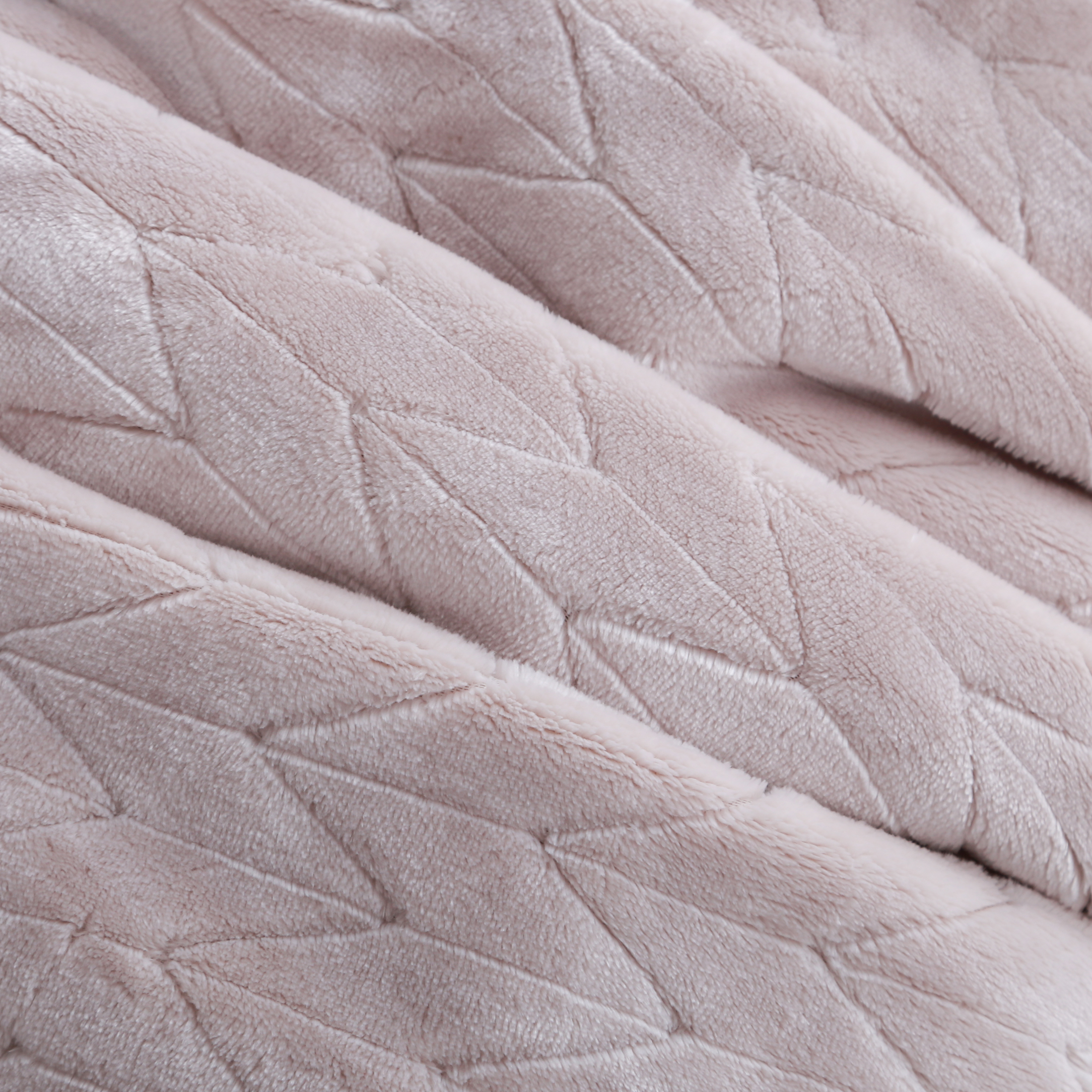 Jeté en Peluche Better Homes & Gardens Beige