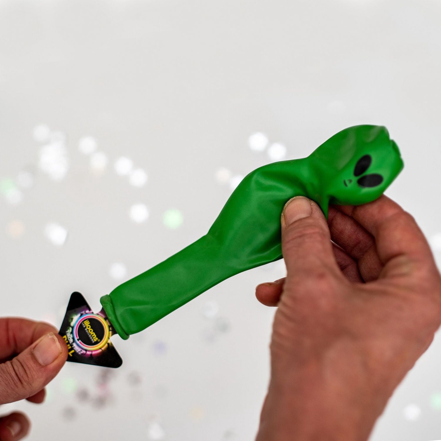 illooms Alien Super Size LED Light up Balloons
